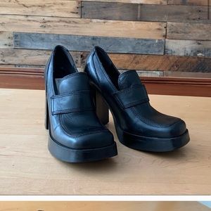 Vintage 90’s Steve Madden “swild” shoes.